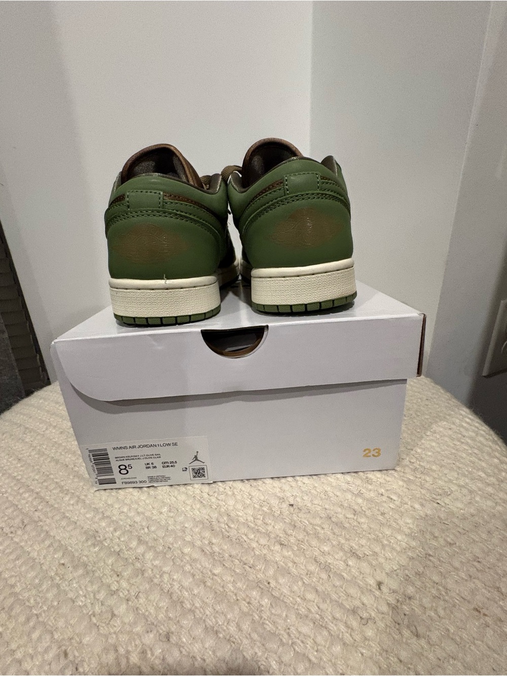 Jordan 1 lows women’s Sneaker in kelp Green and Brown - Picture 4 of 4